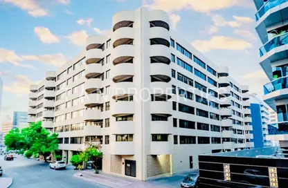 Apartment - 3 Bedrooms - 2 Bathrooms for rent in Silver Sands 1 - Mankhool - Bur Dubai - Dubai