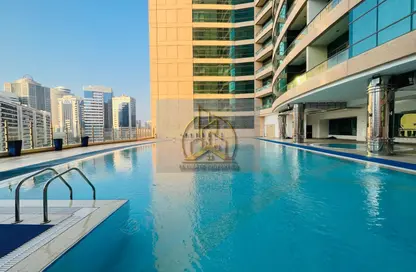 Apartment - 3 Bedrooms - 4 Bathrooms for rent in Hamdan Street - Abu Dhabi