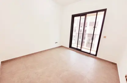 Apartment - 1 Bedroom - 2 Bathrooms for rent in Jumeirah Garden City - Al Satwa - Dubai