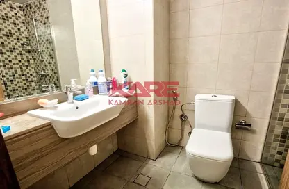 شقة - 1 حمام للايجار في عزيزي بلازا - الفرجان - دبي