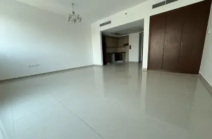Apartment - Studio - 1 Bathroom for rent in Roxana Residence B - Roxana Residences - Jumeirah Village Circle - Dubai