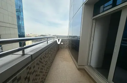 Apartment - 1 Bedroom - 2 Bathrooms for rent in Blue Tower - Sheikh Zayed Road - Dubai