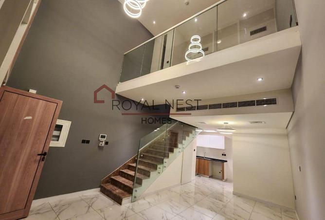 Corner Unit | Ready to Move | Modern Layout