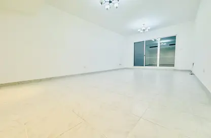 شقة - غرفة نوم - 2 حمامات للايجار في بناية اس بي ال 341 - البرشاء 1 - البرشاء - دبي