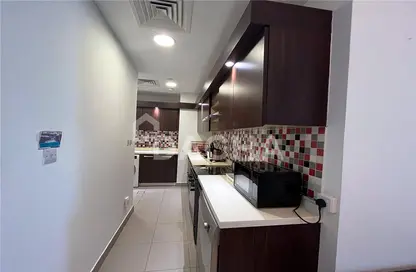 صورة لـ مطبخ شقة - غرفة نوم - 2 حمامات للايجار في أزور ريزيدنس - نخلة جميرا - دبي ، صورة رقم 1