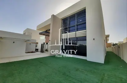 Villa - 4 Bedrooms - 5 Bathrooms for sale in West Yas - Yas Island - Abu Dhabi
