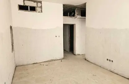 شقة - غرفة نوم - 2 حمامات للبيع في قرية الاميرة - الياسمين - عجمان