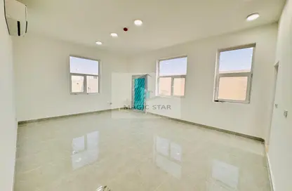 شقة - 3 غرف نوم - 2 حمامات للايجار في مدينة زايد (مدينة خليفة ج) - مدينة خليفة - أبوظبي