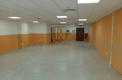 Office Space - Studio - 1 Bathroom for rent in Hamsah A - Al Karama - Dubai