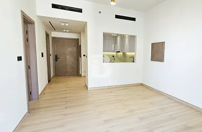 صورة لـ غرفة فارغة شقة - غرفة نوم - 2 حمامات للايجار في بن غاطي لونا - قرية الجميرا سركل - دبي ، صورة رقم 1