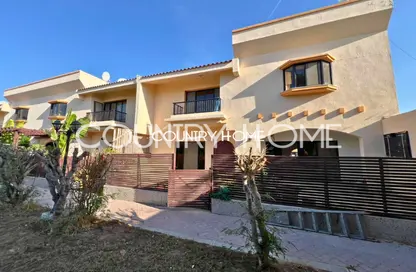 Villa - 4 Bedrooms - 5 Bathrooms for rent in Jumeirah 3 Villas - Jumeirah 3 - Jumeirah - Dubai