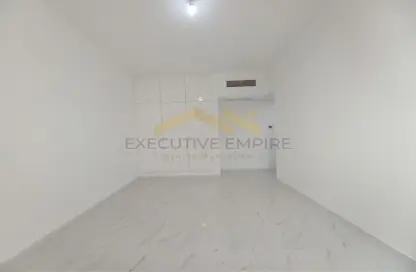 Apartment - 2 Bedrooms - 2 Bathrooms for rent in Al Istiqlal Street - Al Khalidiya - Abu Dhabi