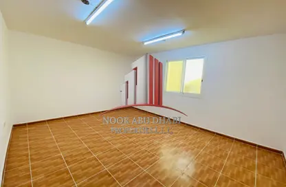 Apartment - 1 Bedroom - 1 Bathroom for rent in Al Sarouj Street - Central District - Al Ain