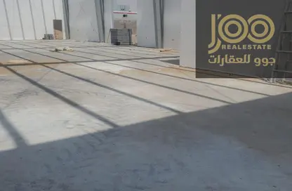 مستودع - استوديو - 1 حمام للايجار في أم الثعوب - أم القيوين