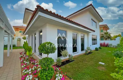 Villa - 5 Bedrooms - 6 Bathrooms for rent in Jumeirah 3 Villas - Jumeirah 3 - Jumeirah - Dubai