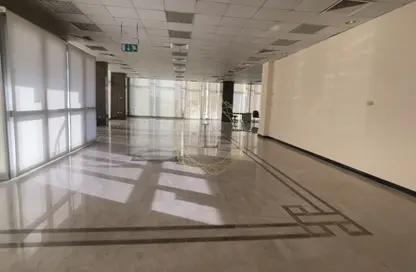 Show Room - Studio - 3 Bathrooms for rent in Central District - Al Ain