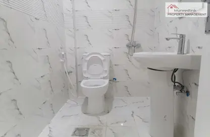 Bathroom image for: Apartment - 1 Bathroom for rent in Al Muroor Tower - Muroor Area - Abu Dhabi, Image 1