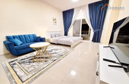 Living Room image for: Apartment - 1 Bathroom for rent in Royal Breeze 5 - Royal Breeze - Al Hamra Village - Ras Al Khaimah, Image 1