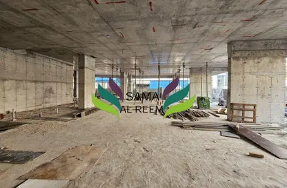 Retail - Studio - 2 Bathrooms for rent in Garden City 2 - Jumeirah Garden City - Al Satwa - Dubai