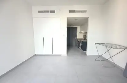 Apartment - Studio - 1 Bathroom for rent in East Village - Aljada - Sharjah