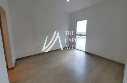 Apartment - 2 Bedrooms - 2 Bathrooms for sale in Waters Edge - Yas Island - Abu Dhabi