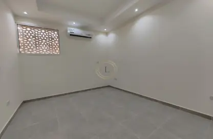 شقة - غرفة نوم - 2 حمامات للايجار في عود بن سجحان - المويجي - العين