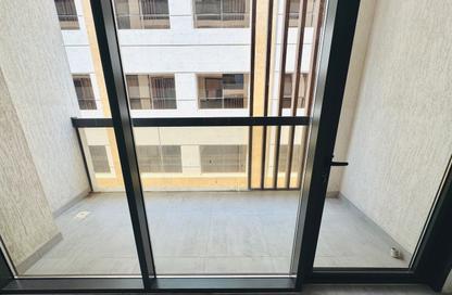 شقة - 2 غرف نوم - 3 حمامات للايجار في مجمع مويلح - تجارية مويلح - الشارقة