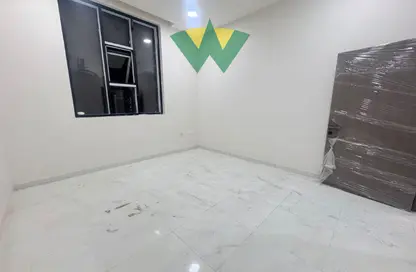 شقة - 2 غرف نوم - 2 حمامات للايجار في بني ياس - أبوظبي