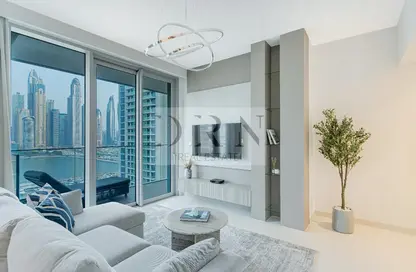 Living Room image for: Apartment - 1 Bedroom - 1 Bathroom for rent in Beach Isle - EMAAR Beachfront - Dubai Harbour - Dubai, Image 1