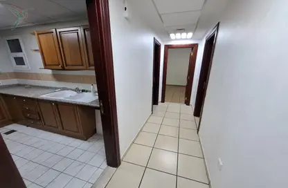 Office Space - Studio - 2 Bathrooms for rent in Hai Al Qalaa - Al Jaheli - Al Ain