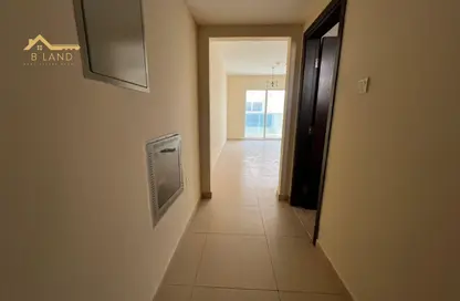 شقة - غرفة نوم - 2 حمامات للايجار في مبنى مويلح - مويلح - الشارقة