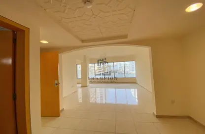 Apartment - 3 Bedrooms - 5 Bathrooms for rent in Sheleila Tower - Al Khalidiya - Abu Dhabi