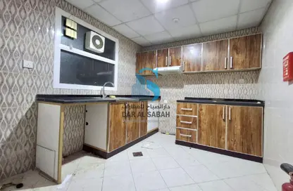 شقة - 2 غرف نوم - 2 حمامات للايجار في شارع التعاون الجديد - التعاون - الشارقة
