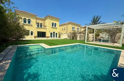 Villa - 3 Bedrooms - 4 Bathrooms for rent in Legacy - Jumeirah Park - Dubai