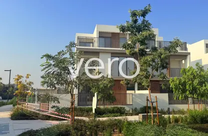 Villa - 4 Bedrooms - 5 Bathrooms for rent in Aura Gardens - Tilal Al Ghaf - Dubai