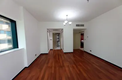 Apartment - 2 Bedrooms - 2 Bathrooms for rent in Al Karama - Dubai