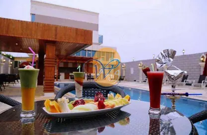 النزل و الشقق الفندقية - 8 غرف نوم - 8 حمامات للبيع في الظيت الجنوبي - الظيت - رأس الخيمة