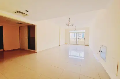 Apartment - 2 Bedrooms - 3 Bathrooms for rent in The Square 2 - Muwaileh Commercial - Sharjah