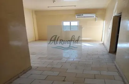 Labor Camp - Studio - 7+ Bathrooms for rent in Al Jurf Industrial 2 - Al Jurf Industrial - Ajman