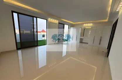 Empty Room image for: Villa - 4 Bedrooms - 5 Bathrooms for sale in Al Yasmeen 1 - Al Yasmeen - Ajman, Image 1