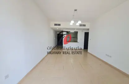 شقة - غرفة نوم - 2 حمامات للايجار في الزرعوني - الممزر - ديرة - دبي