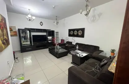 Apartment - 1 Bedroom - 2 Bathrooms for sale in Marina Pinnacle - Dubai Marina - Dubai