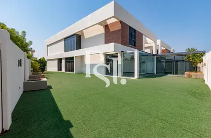 Villa - 4 Bedrooms - 6 Bathrooms for sale in West Yas - Yas Island - Abu Dhabi