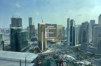 شقة - 2 غرف نوم - 4 حمامات للايجار في J برج - الأبراج الإدارية - الخليج التجاري - دبي