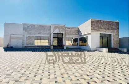 Villa - 5 Bedrooms - 7 Bathrooms for rent in Seih Al Ghubb - Ras Al Khaimah