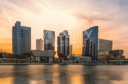 Apartment - 4 Bedrooms - 4 Bathrooms for sale in Al Maryah Vista - Al Maryah Island - Abu Dhabi