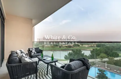 Apartment - 3 Bedrooms - 4 Bathrooms for sale in Vida Residence 2 - Vida Residence - The Hills - Dubai