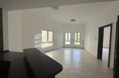 شقة - غرفة نوم - 2 حمامات للايجار في ميد 64 - طراز البحر المتوسط - ديسكفري غاردنز - دبي