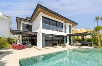 Villa - 5 Bedrooms - 7 Bathrooms for sale in Garden Homes Frond D - Garden Homes - Palm Jumeirah - Dubai