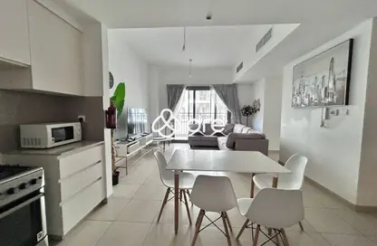 Apartment - 2 Bedrooms - 2 Bathrooms for rent in Hayat Boulevard-1B - Hayat Boulevard - Town Square - Dubai